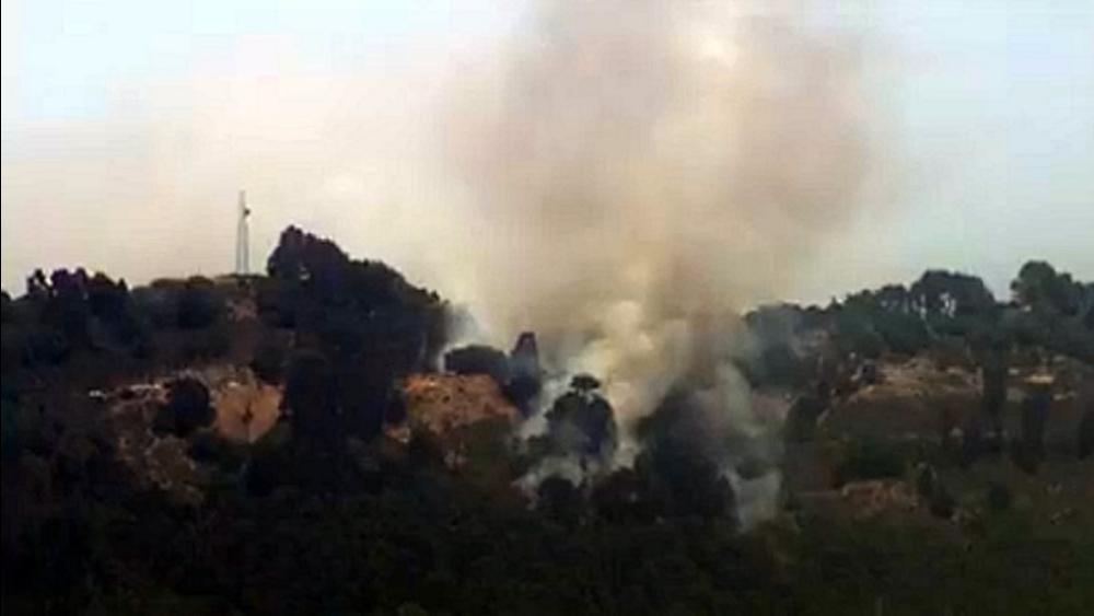 2-alarm brush fire burning in Oakland Hills