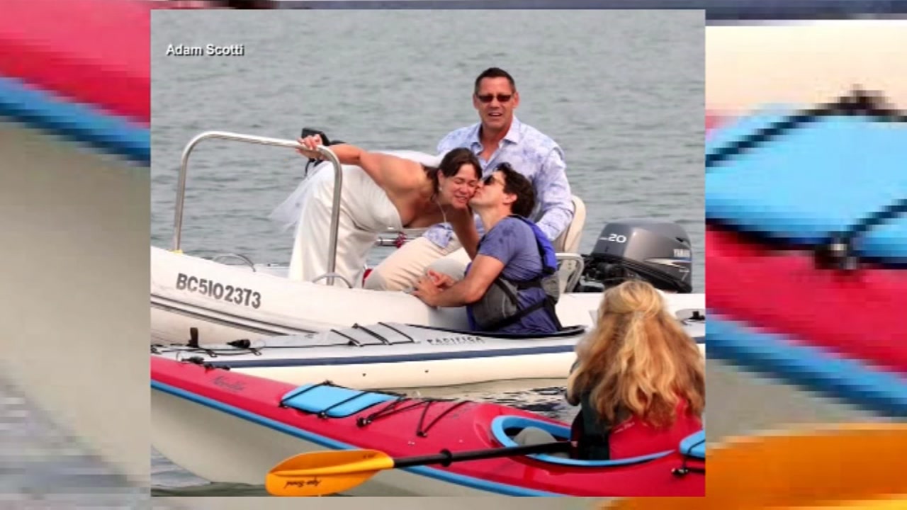 Canadian Prime Minister kisses bride while kayaking