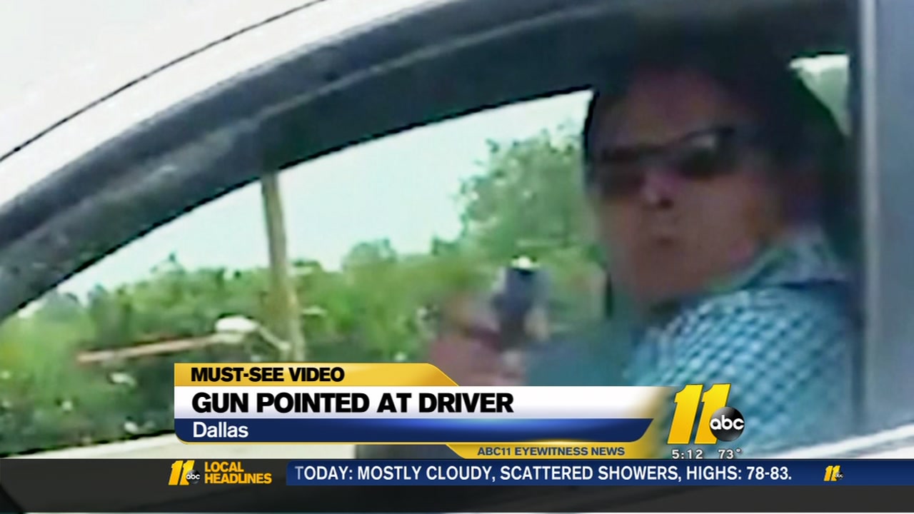Man pointing gun in traffic claims self defense