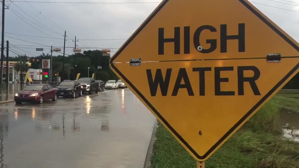 6 things drivers must know about floodwaters