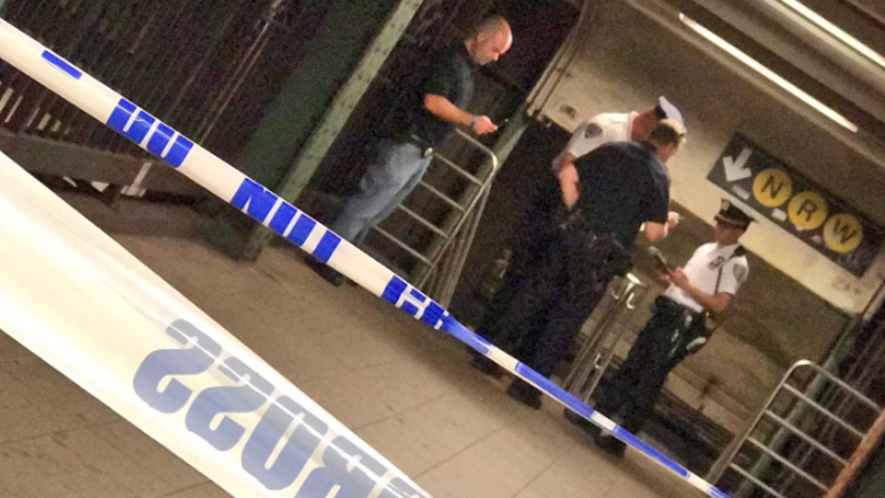 Teen boy slashed at Upper East Side subway station