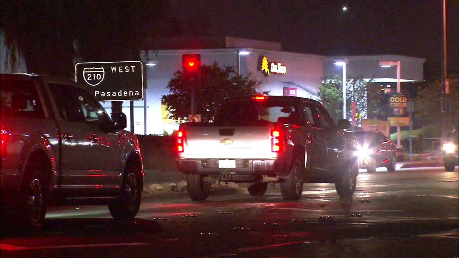 Men in minivan try to kidnap woman in Azusa; 3 suspects sought - ABC7 Los Angeles
