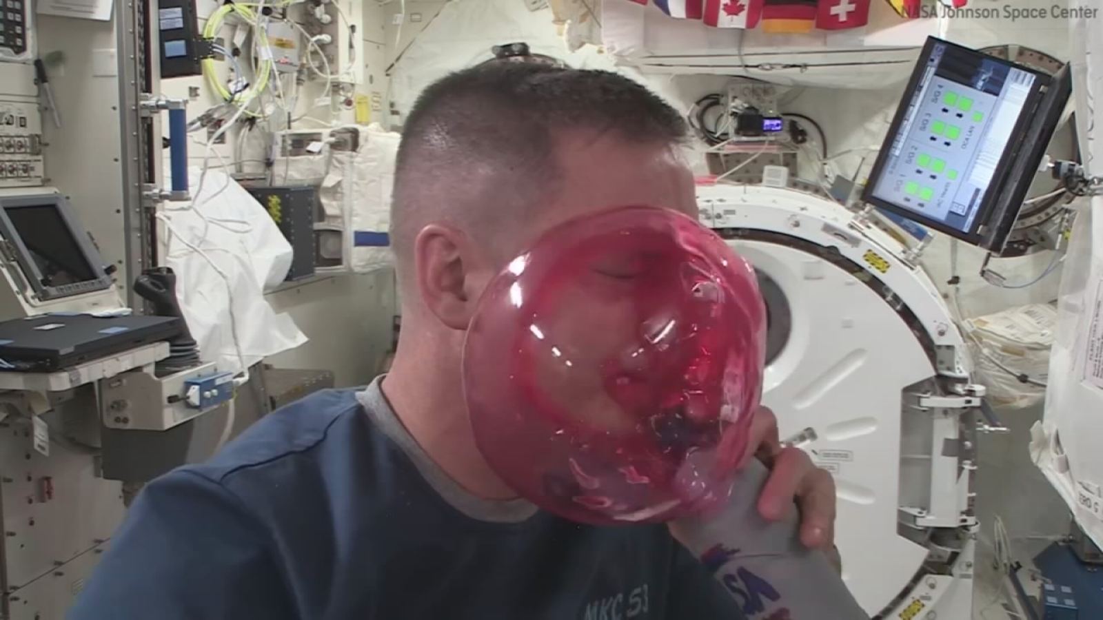 Astronaut demonstrates how to blow a zero gravity water bubble 6abc