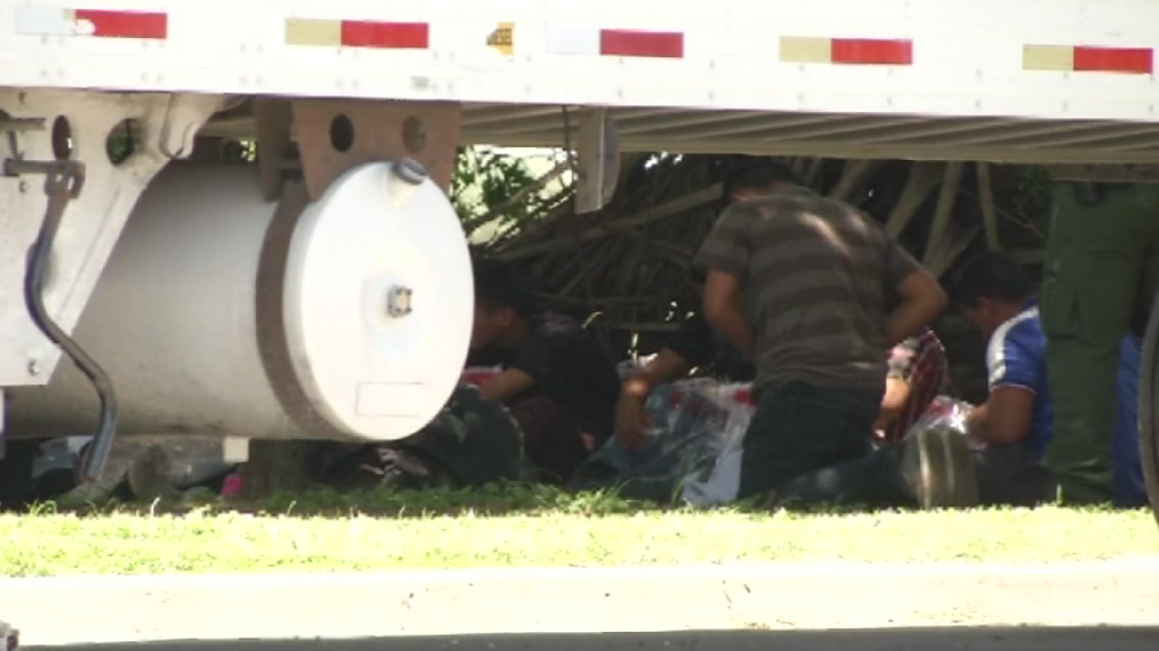 Driver of Texas trailer indicted for 10 passengers' deaths