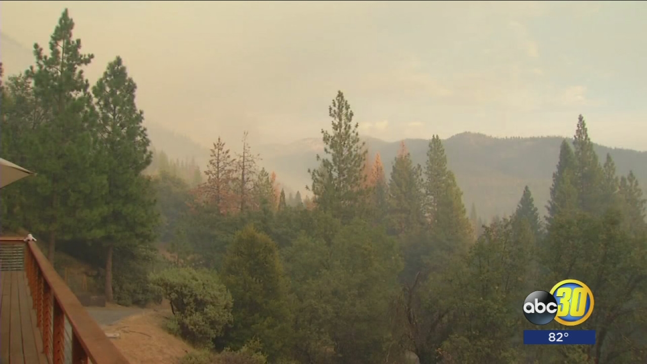 Smoke building over Yosemite as South Fork Fire continues to encroach on Wawona