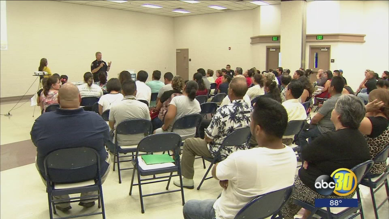 Selma Police Chief eases residents' deportation fears at community meeting