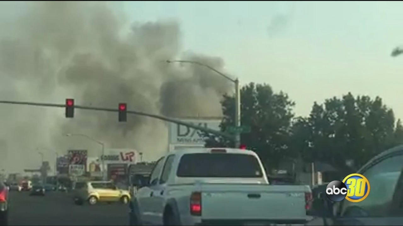Fire at northwest Fresno apartment displaces four families