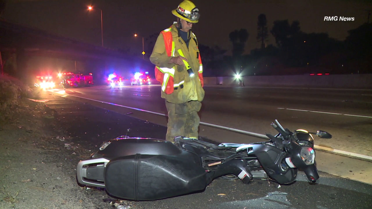 Motorcyclist killed in crash on 405 near LAX; SB lanes closed
