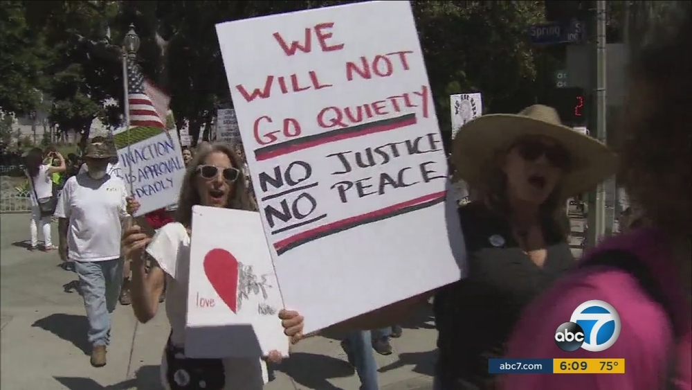 Hundreds rally against sexism, racism at Indivisible March in DTLA