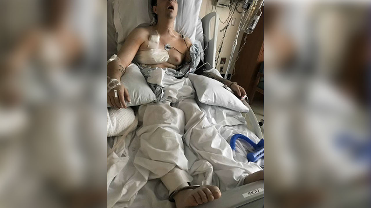 Man stabbed at Bronx hospital emergency room
