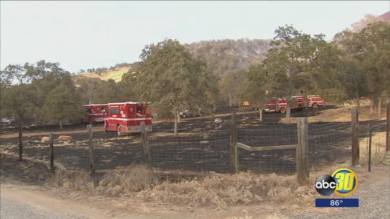 Cal Fire battling grass fire near Tollhouse