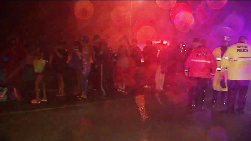 Police evacuating residents at apartments near Greenspoint
