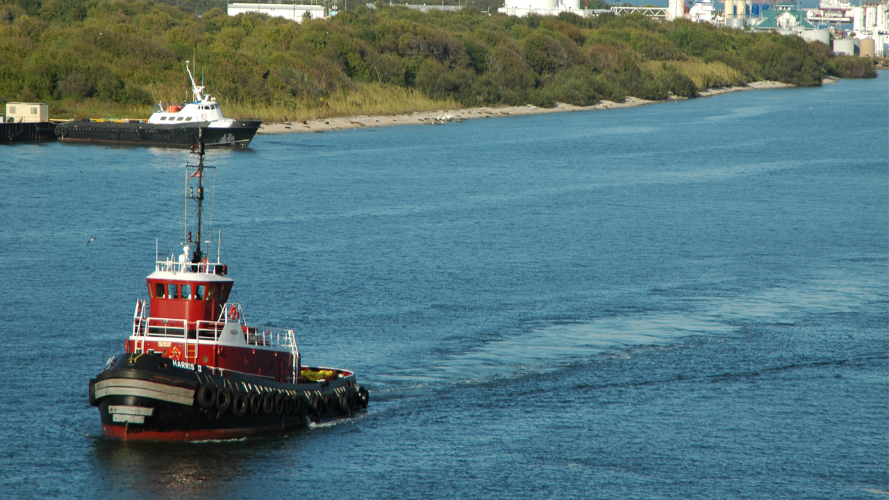 Port of Galveston closed to marine traffic due to conditions from Harvey