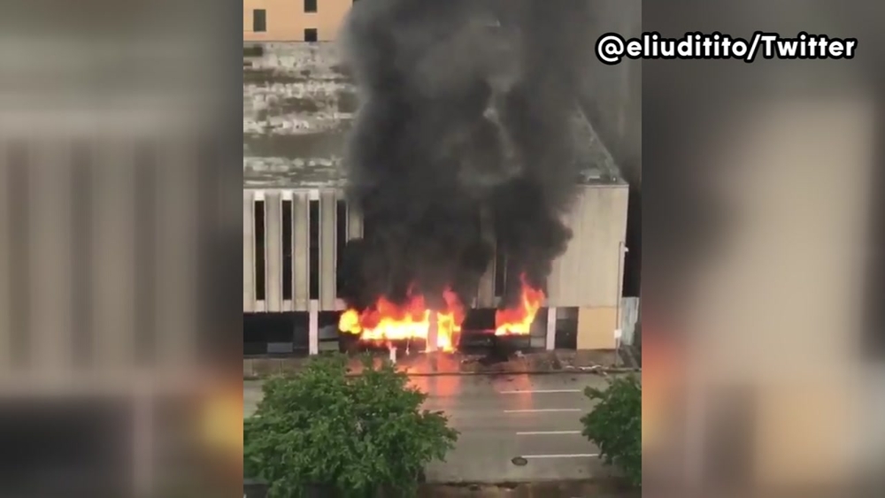 Witness: Explosion rocks building in downtown Houston