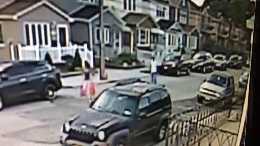 Surveillance of suspect brutally attacking woman in Queens
