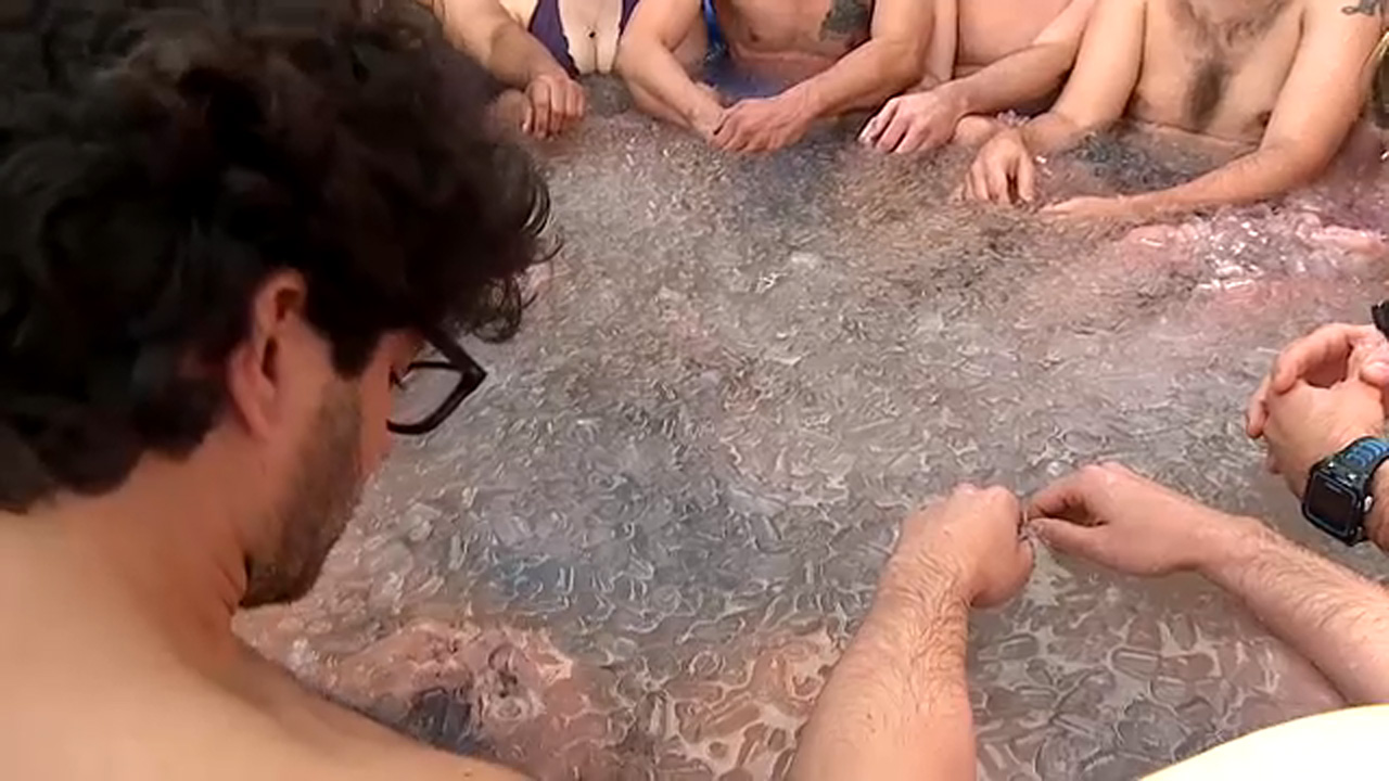 Dutch adventurer hosts workshops on withstanding extreme cold conditions