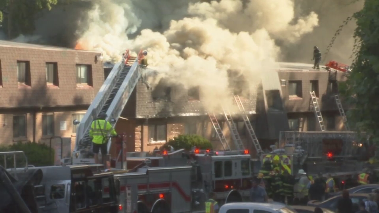 4 hurt including 2 firefighters in Clifton Heights apartment fire