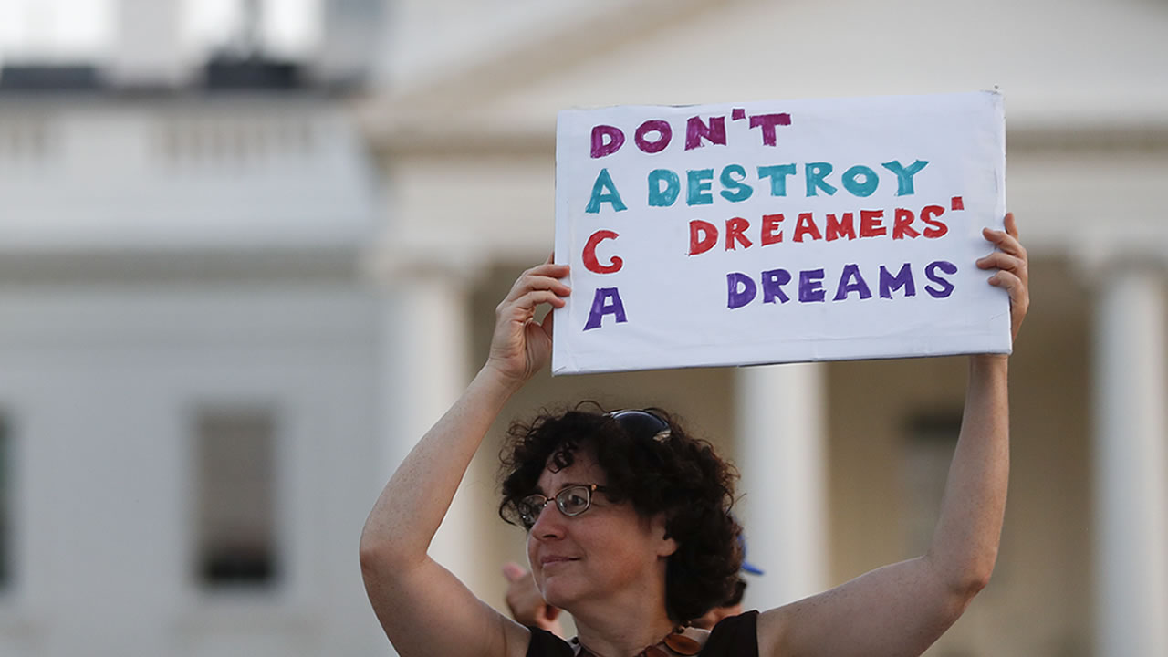 Federal government resumes DACA renewals