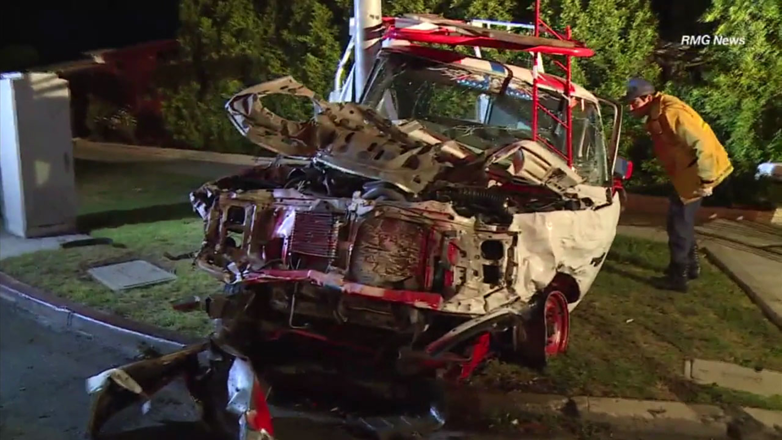 Hitandrun driver killed in Hancock Park crash that sends debris into