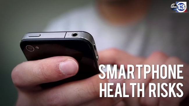 Smartphone use and kids leads to aches and pains - ABC13 Houston