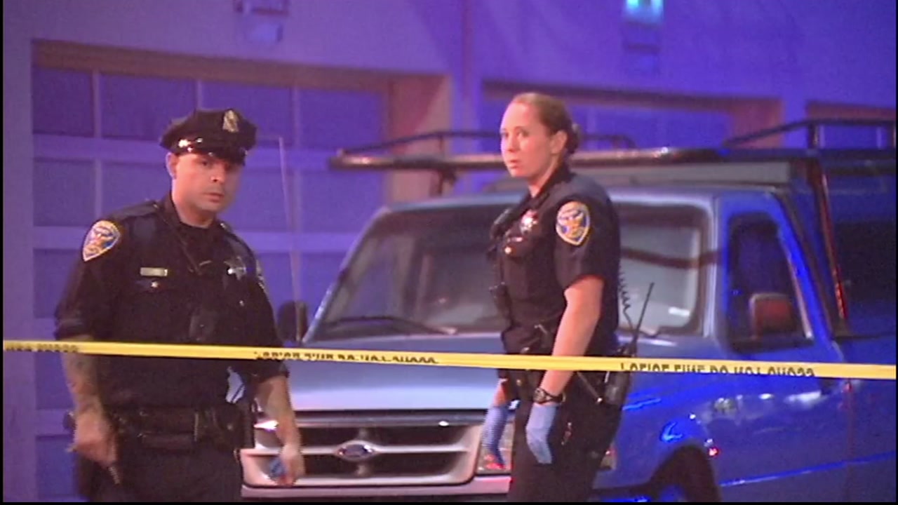 Woman shot in leg during struggle with robbers in Mission District