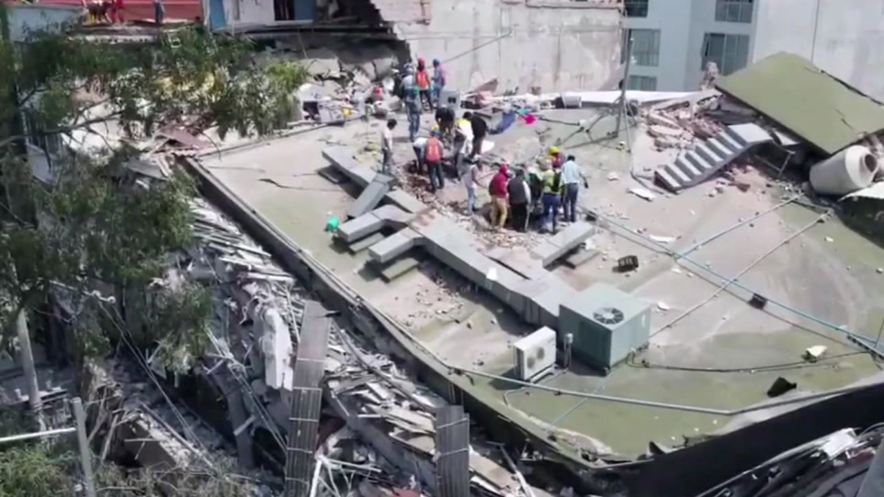 Collapsed school in Mexico quake kills at least 25