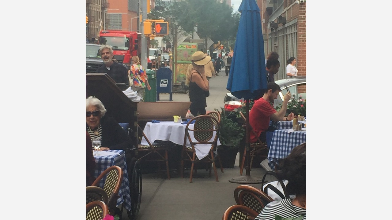 70th Street residents dislike food vendors