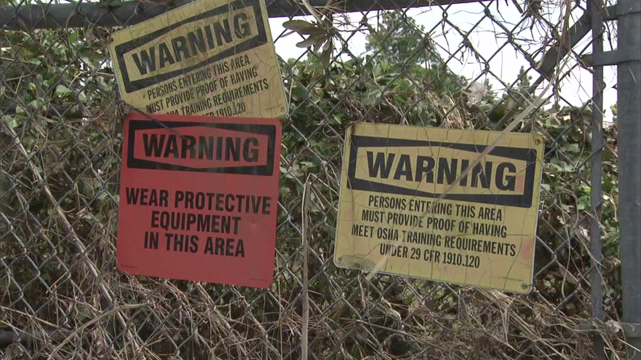EPA removes waste at Texas toxic sites, won't say from where