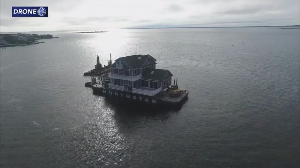 House on LBI  travels 3 miles to new location