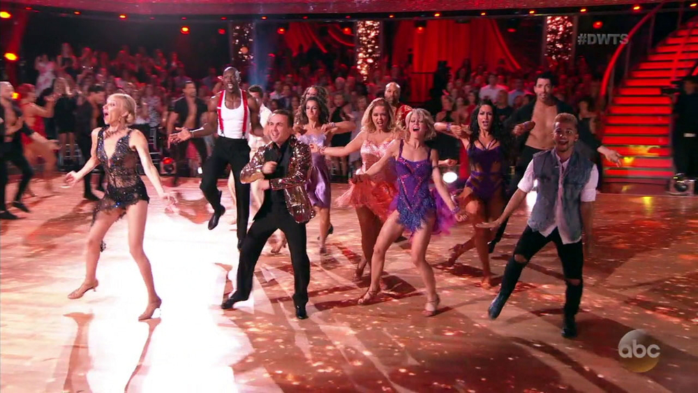 'Dancing with the Stars' shows sexy side for Latin Night