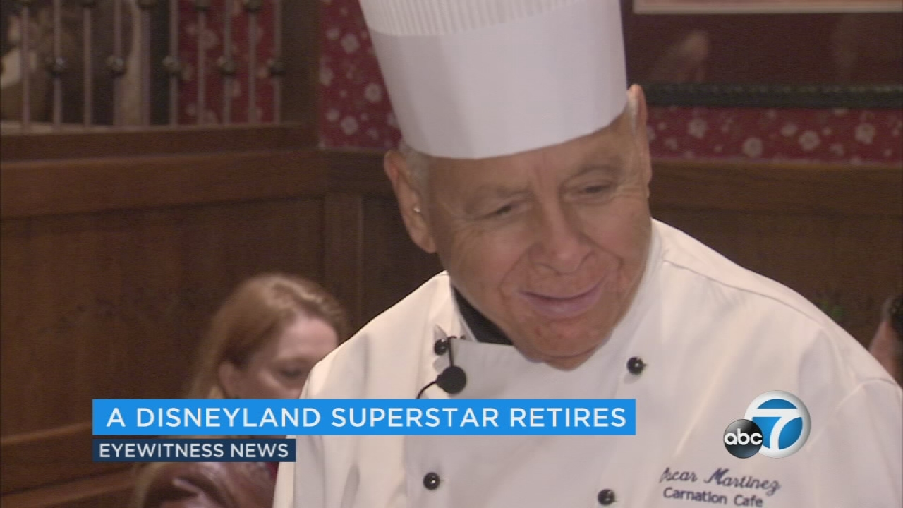 Disneyland's oldest employee retires 