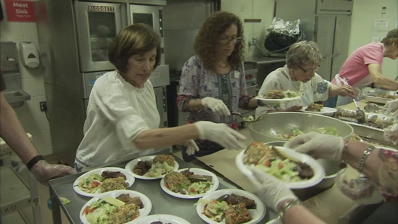 Art of Aging: Making friends over meals at Katz JCC