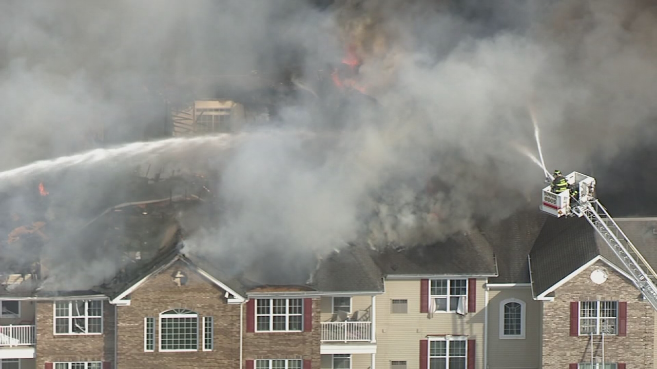 Crews battle large apartment fire in Lakewood, N.J.