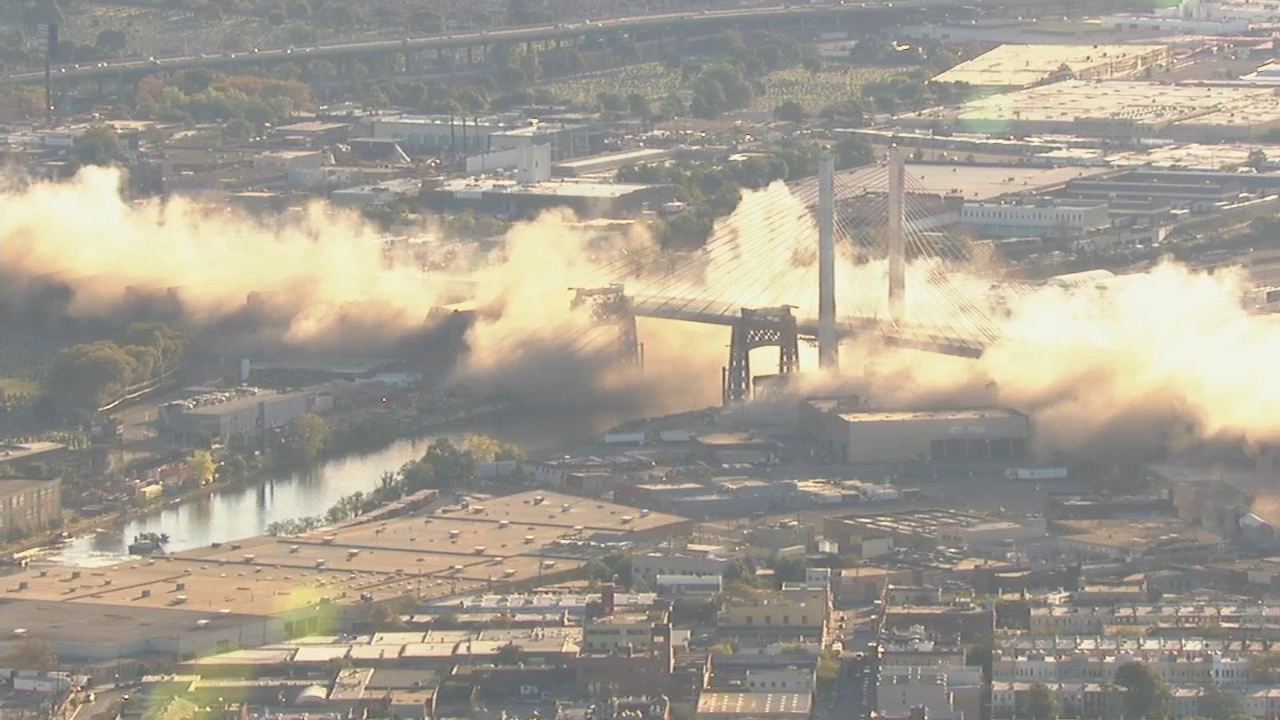 Former Kosciuszko Bridge brought down in controlled demolition