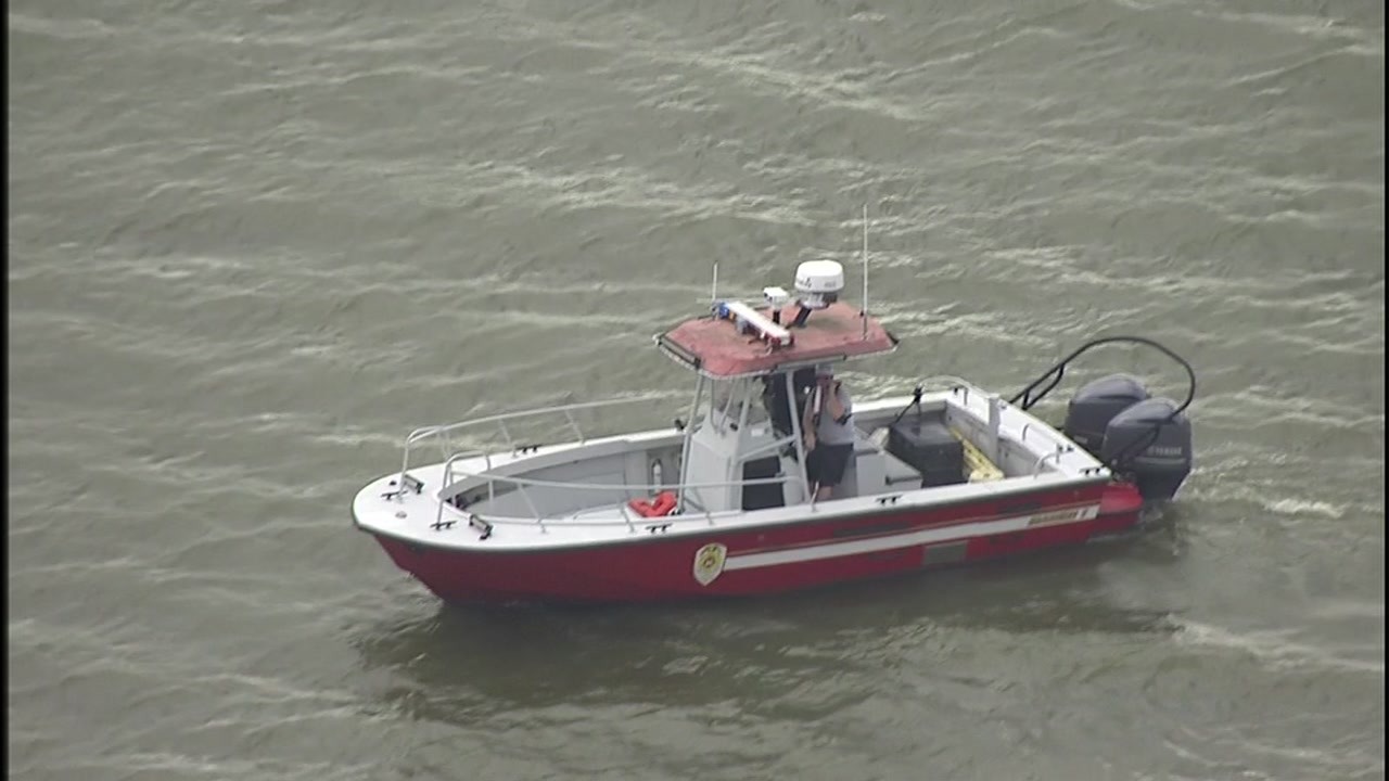 Crews searching for man who disappeared at Clear Lake