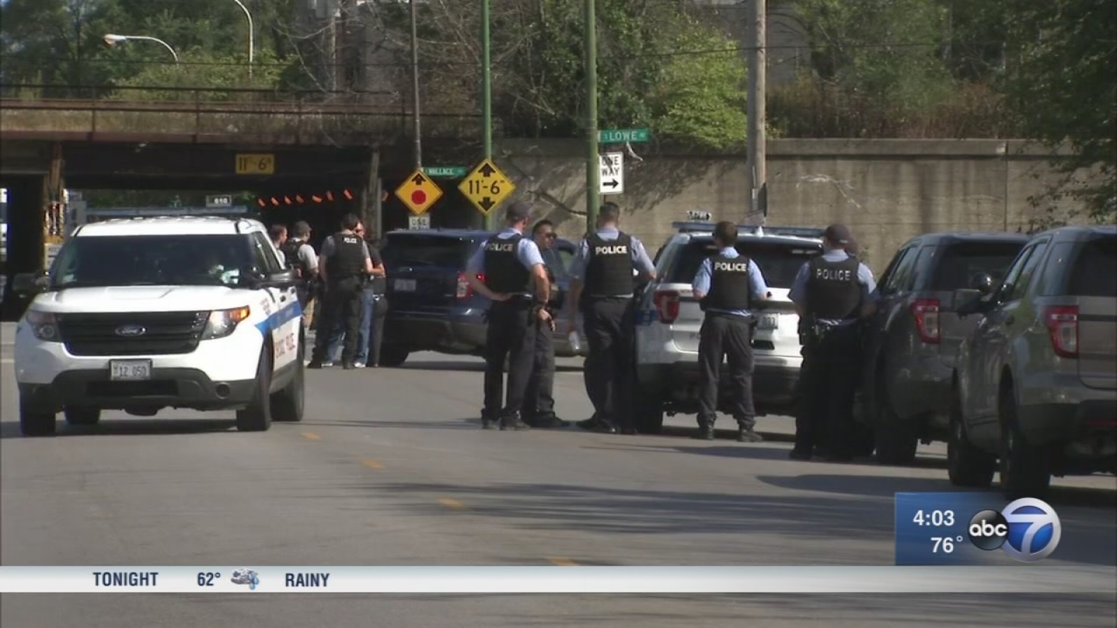 Man In Custody After Firing Shots At Police Barricade Situation Police Say Abc7 Chicago 3201