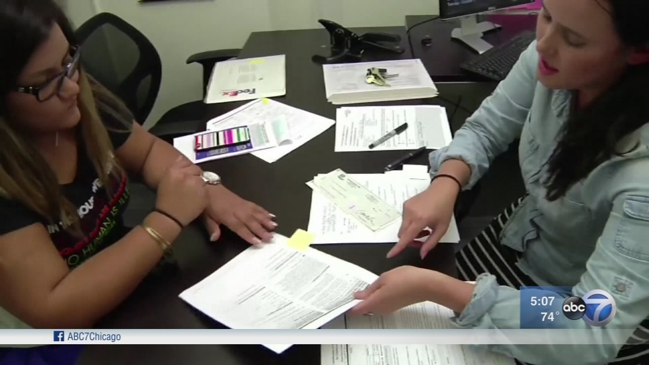 On deadline for DACA renewal, recipients call on Congress to pass DREAM Act