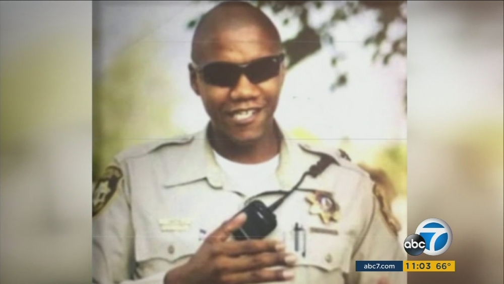 Thousands honor off-duty Las Vegas officer killed in mass shooting