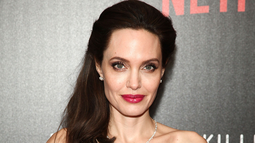 Report: Jolie offered to help lure Joseph Kony