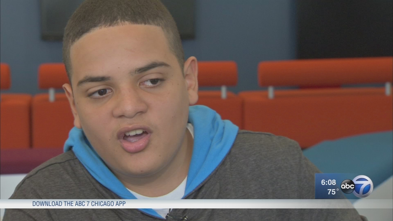 Puerto Rican student enrolls in Chicago school after hurricane devastates island