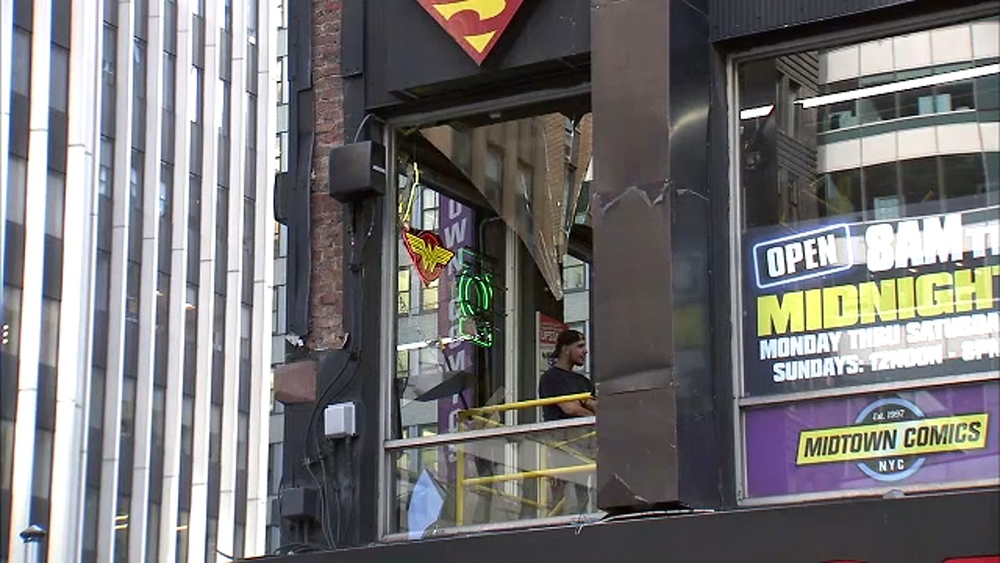 Man leaps through window after stealing comic book