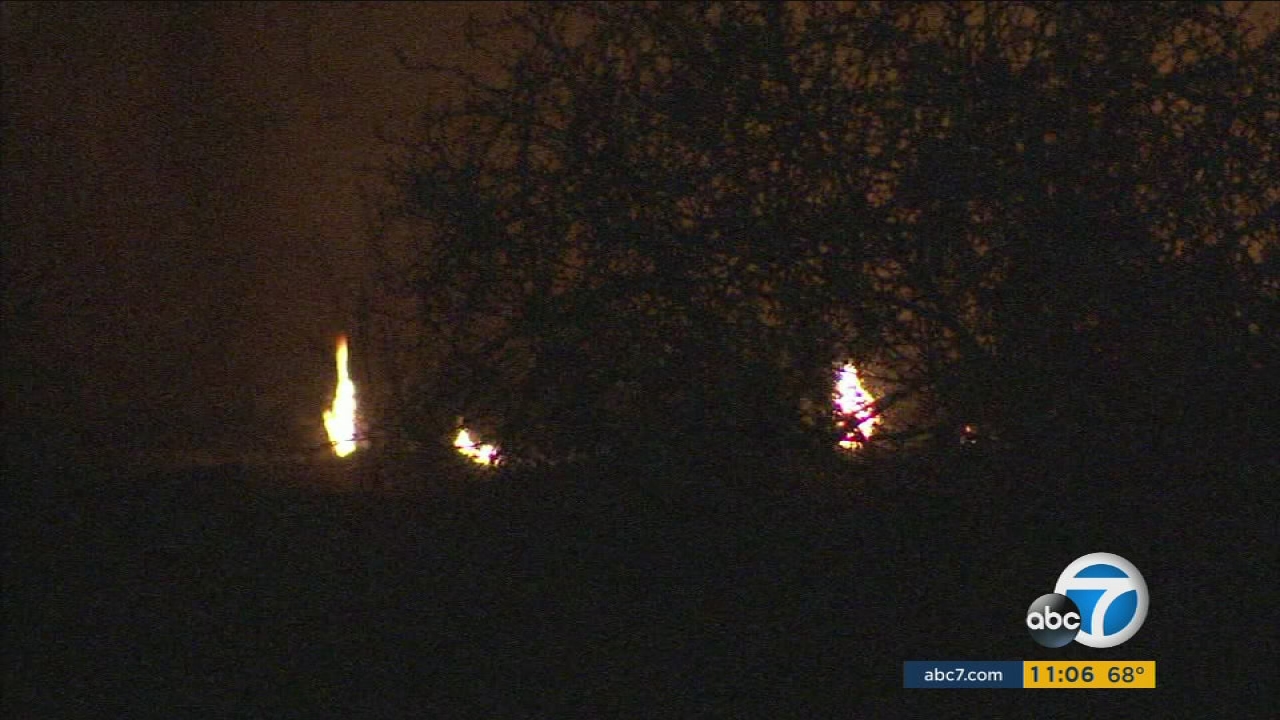 Small fire prompts quick response in Santa Clarita amid red flag warnings