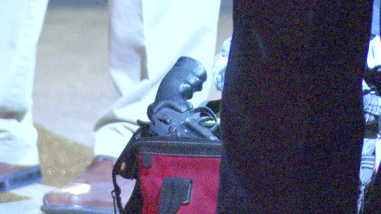 Man shot, at least 4 robbed in northwest Houston crime spree