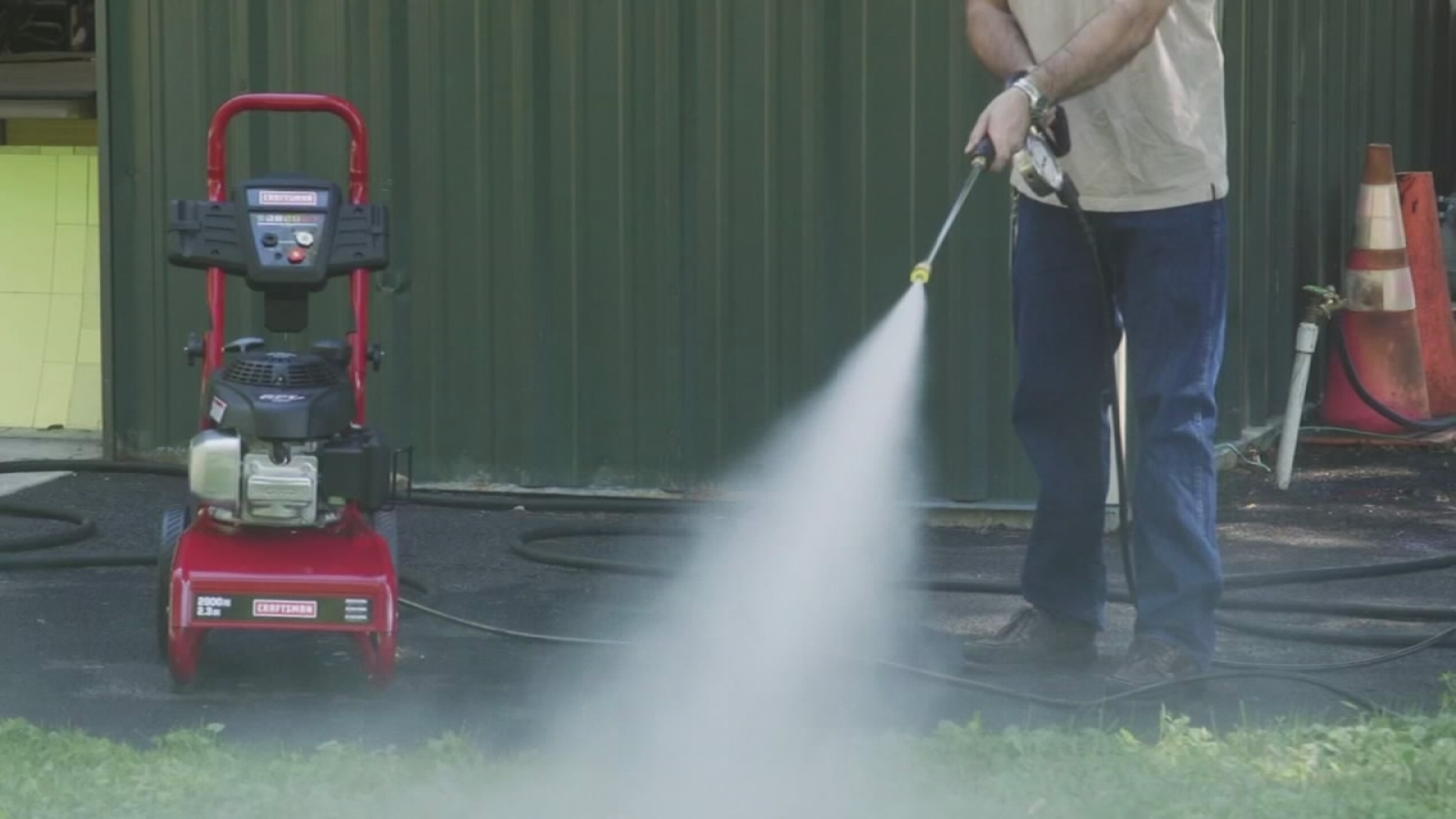 Consumer Reports Staying safe while using a pressure washer 6abc