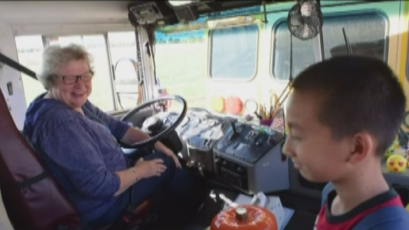 School Bus Driver Encourages Kids Through Decorations 6abc Com