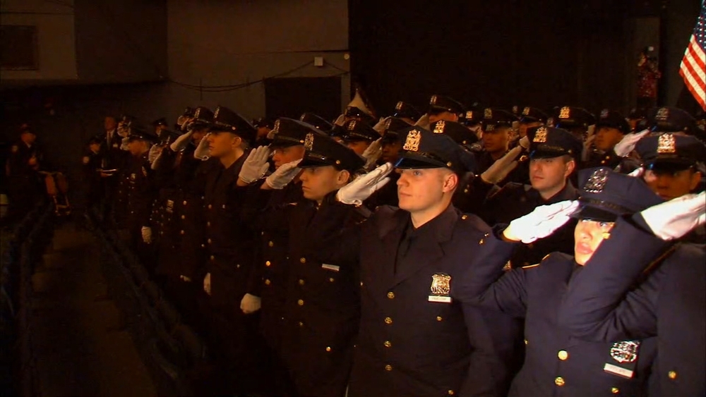 Hundreds of police recruits sworn-in as NYPD officers