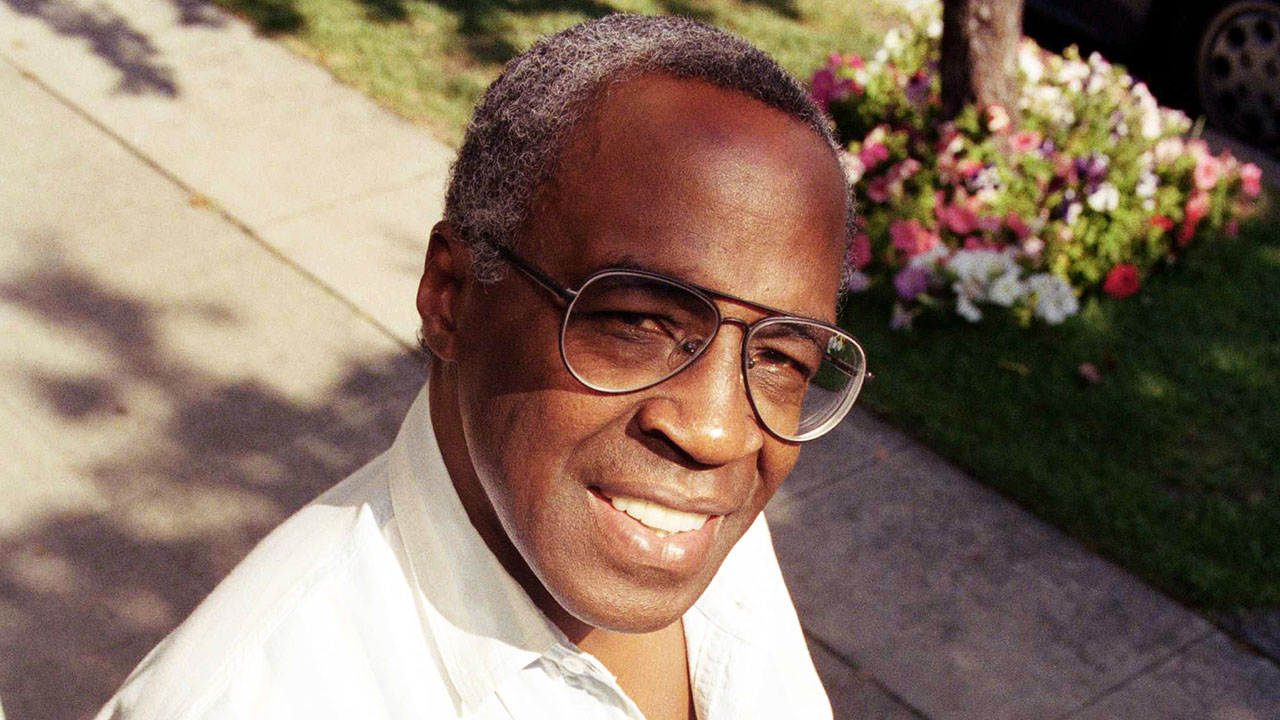 Actor Robert Guillaume poses for a portrait in Los Angeles. Guillaume, who won Emmy Awards for his roles on "Soap" and "Benson," died Tuesday, Oct. 24, 2017 at age 89.