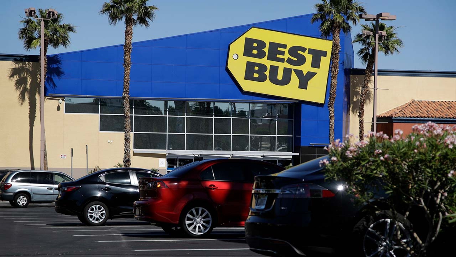 Dinuba Best Buy holding job fair ABC30 Fresno