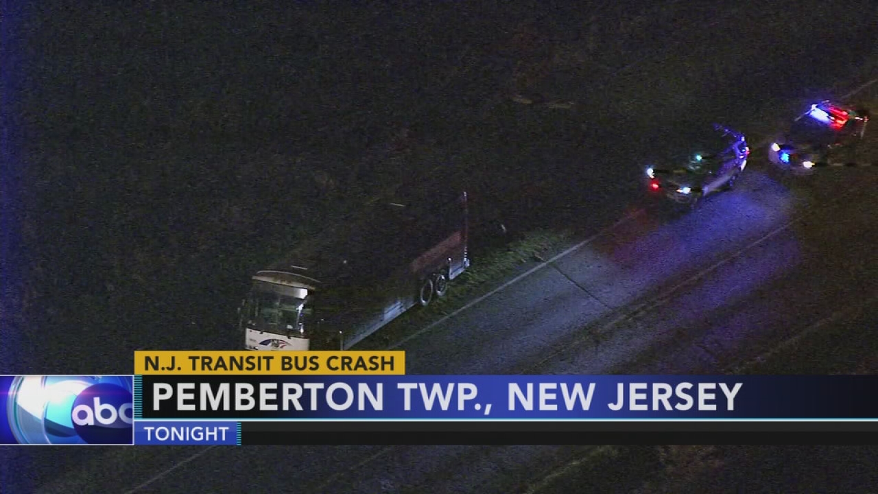 3 people hurt in NJ transit bus crash in Pemberton - 6abc Philadelphia