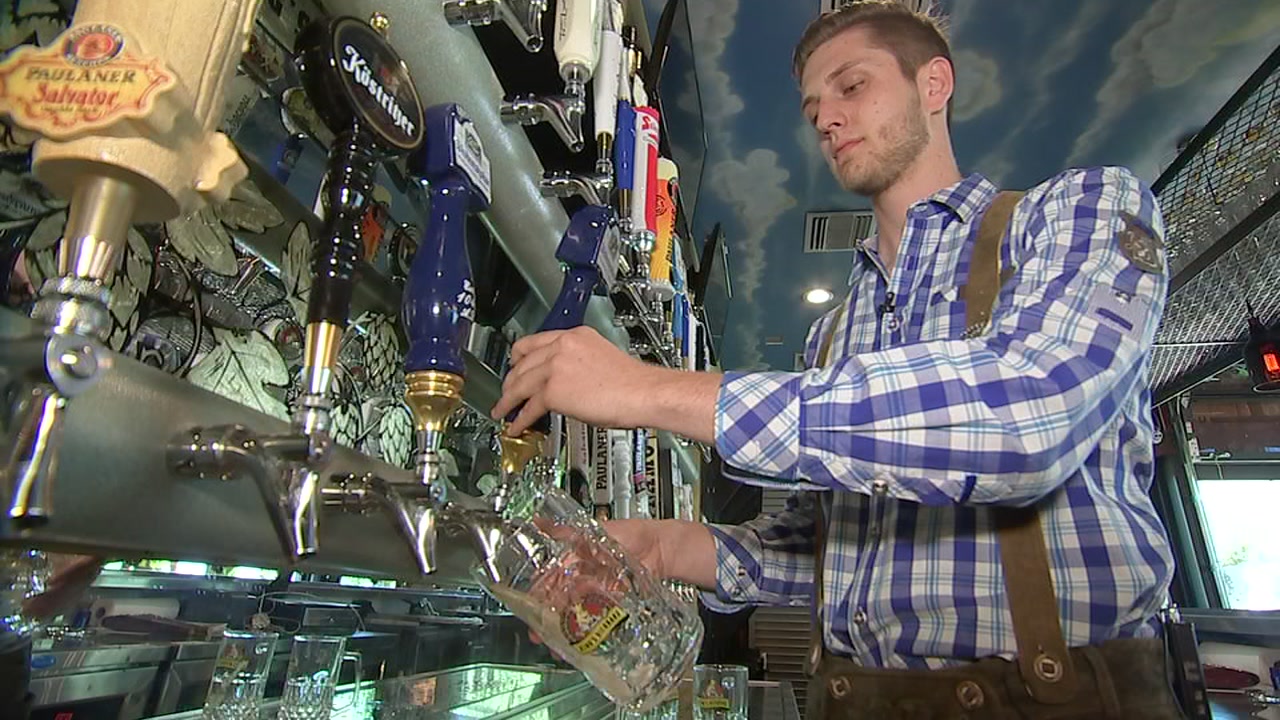 King's BierHaus giving away World Series tickets